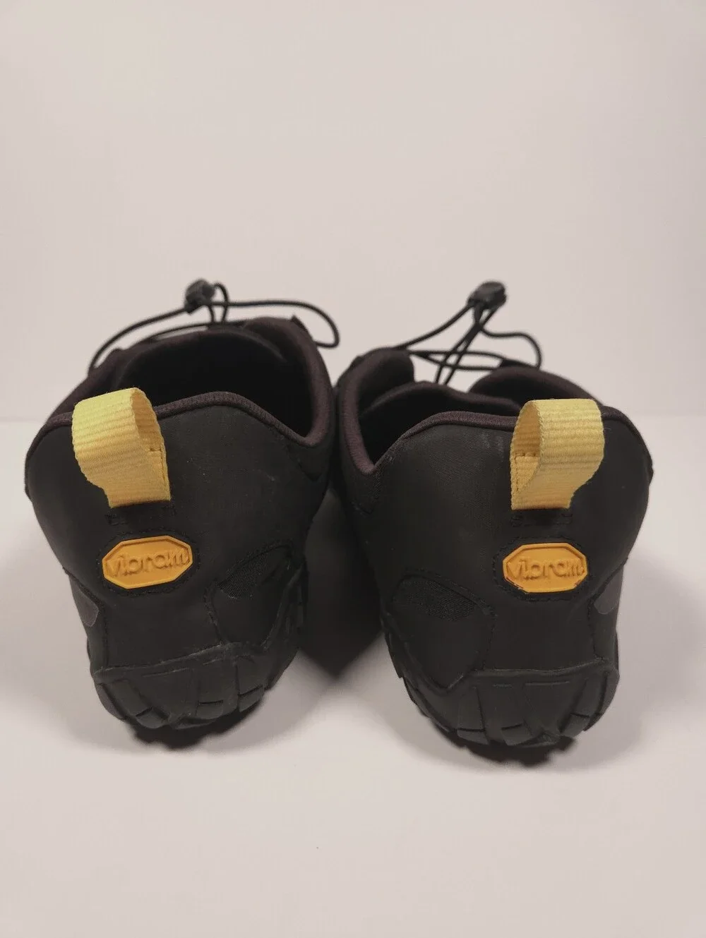 Vibram FiveFingers V-Trail 2.0 Men Size 11-11.5 19M7601 Black Yellow Vibram EUC!